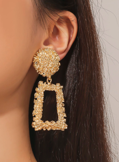 GOLD SQUARE EARRINGS