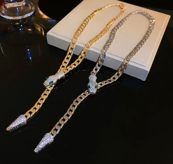 SNAKE CHAIN NECKLACE