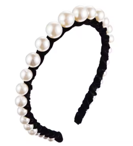 HEADBAND WITH PEARLS